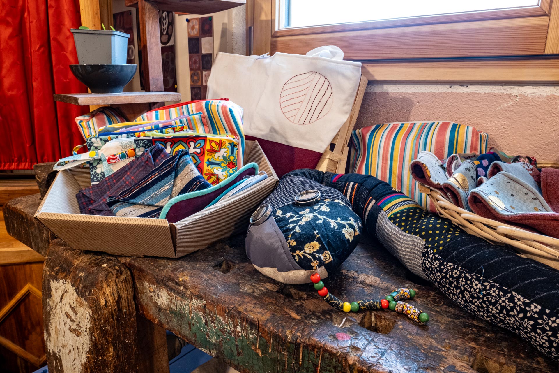 Produits textiles et matériaux de l'atelier